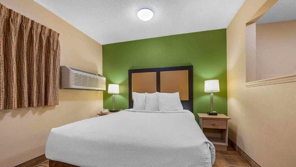 Building Photo - 9651 Seward Rd