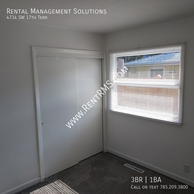 Building Photo - 4734 SW 17th Terrace