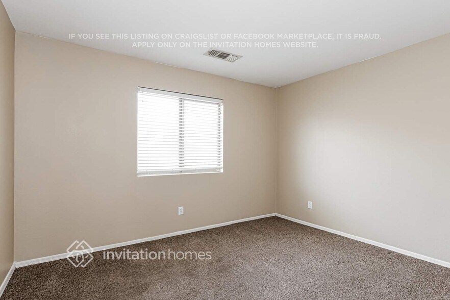 Building Photo - 1710 E Palo Blanco Way