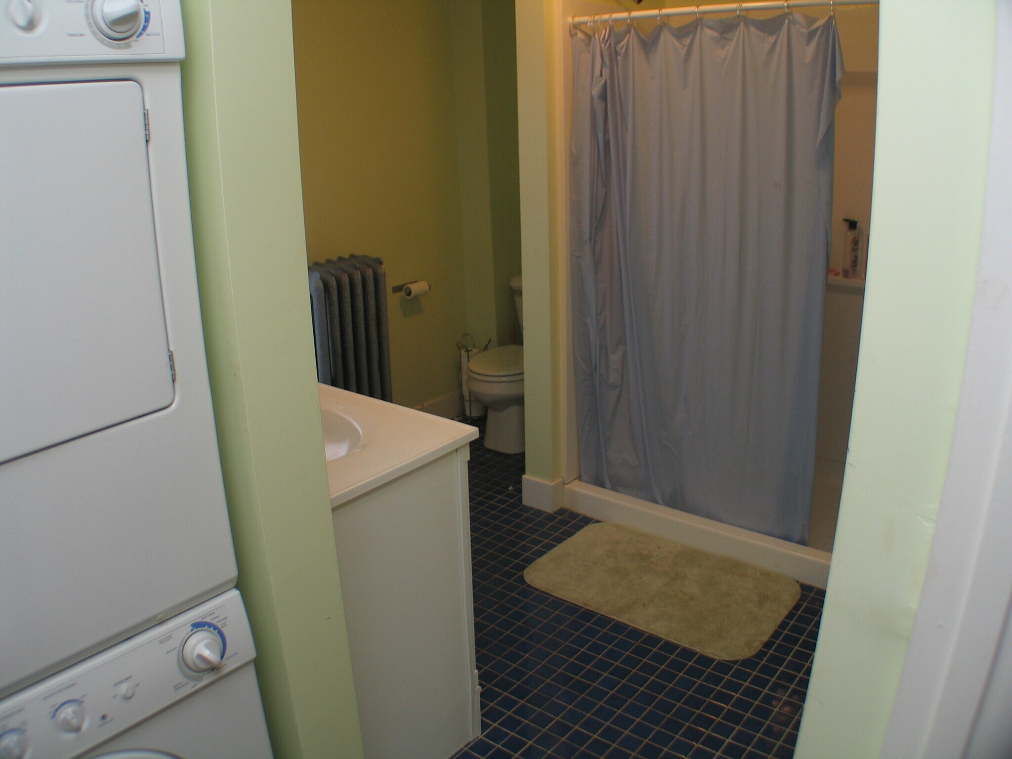 Building Photo - 737 Village St