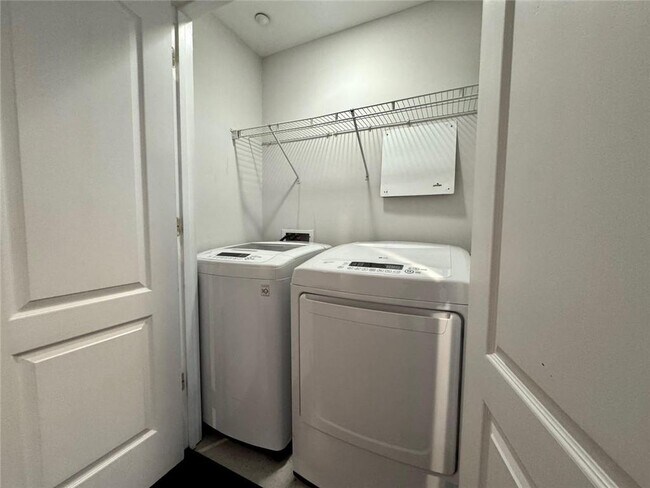 Building Photo - 195 14th St NE