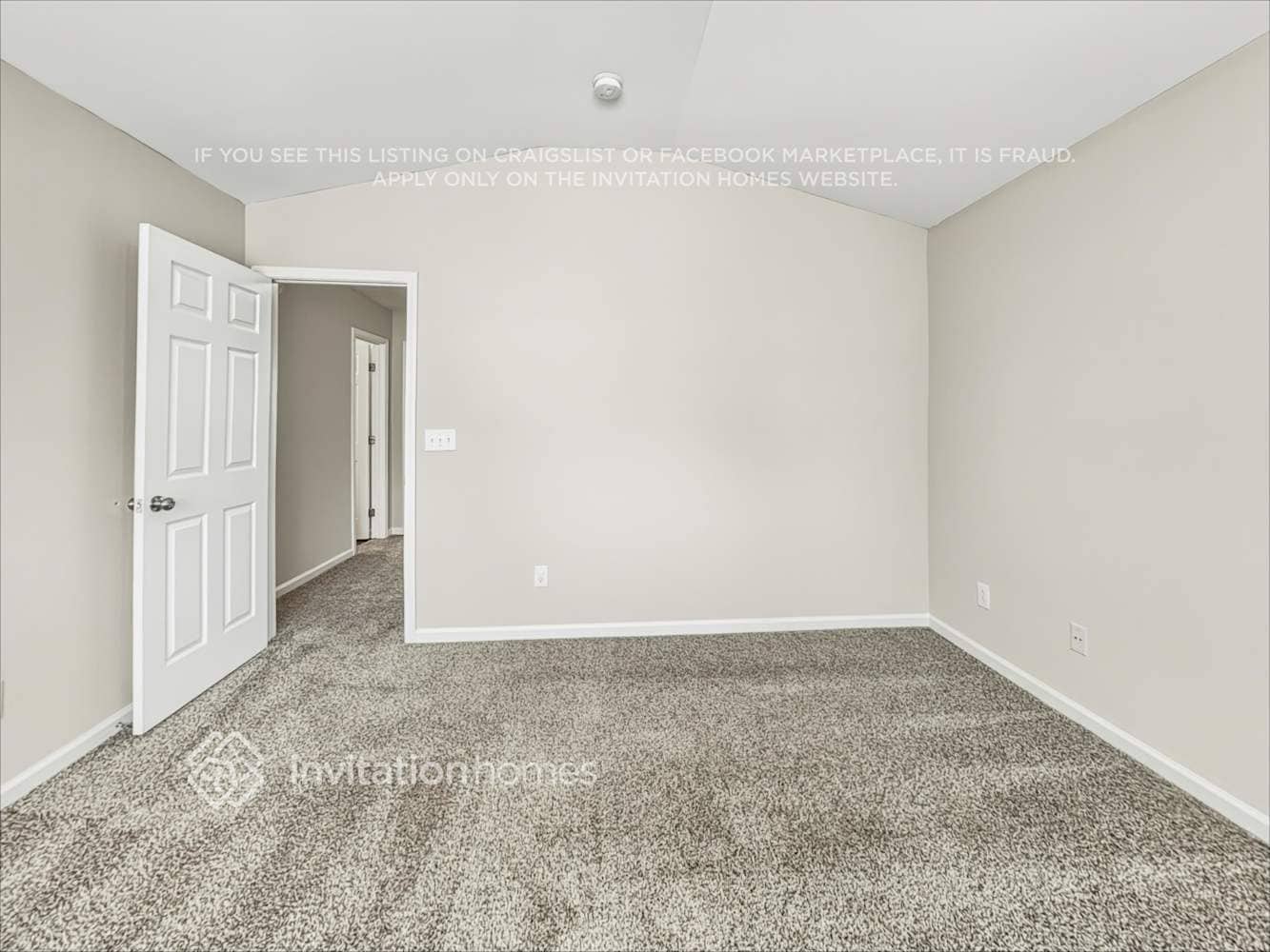 Building Photo - 3940 Laurel Glen Dr