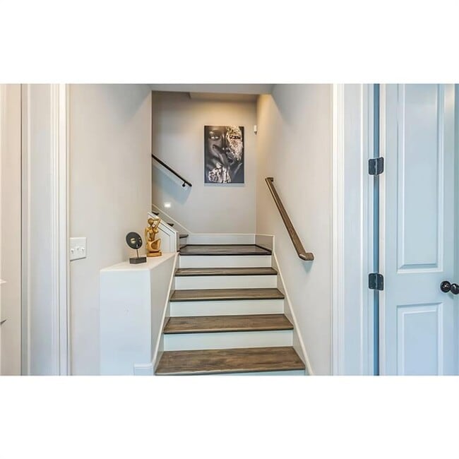 Building Photo - 26 Bass St SE