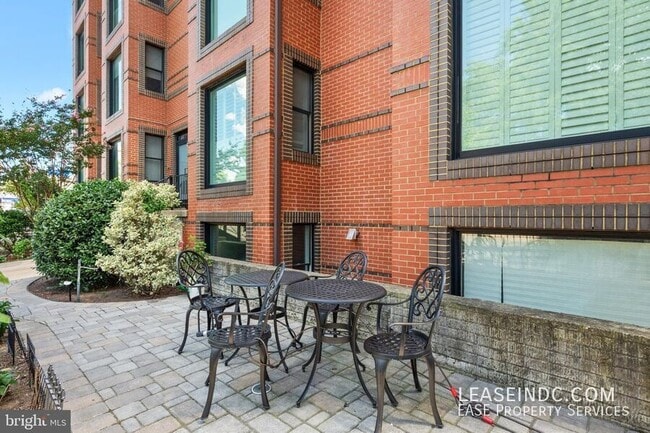 Building Photo - 440 Rhode Island Ave NW