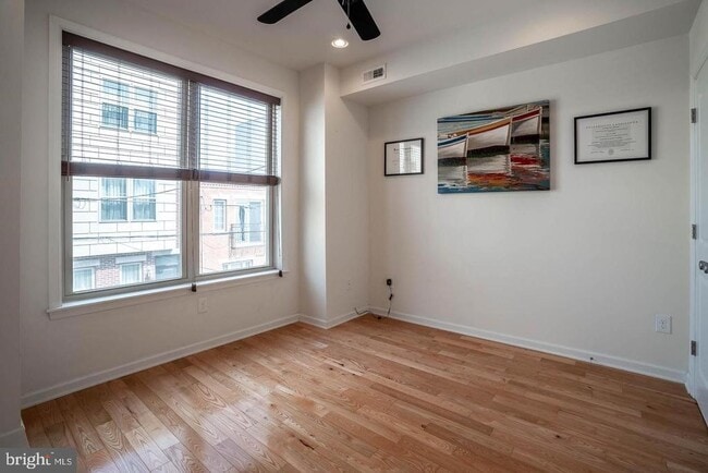 Building Photo - 1720 Annin St