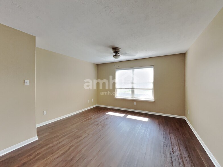 Building Photo - 2209 Kingfish Rd