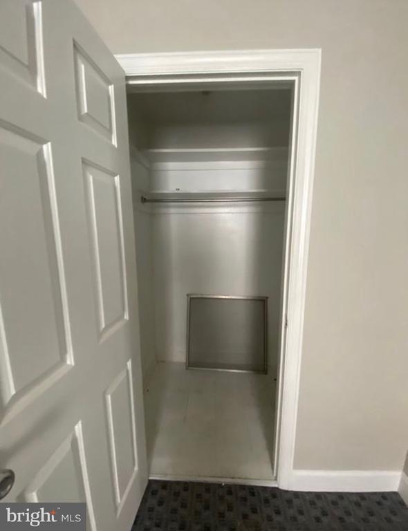 Building Photo - 51 E Main St