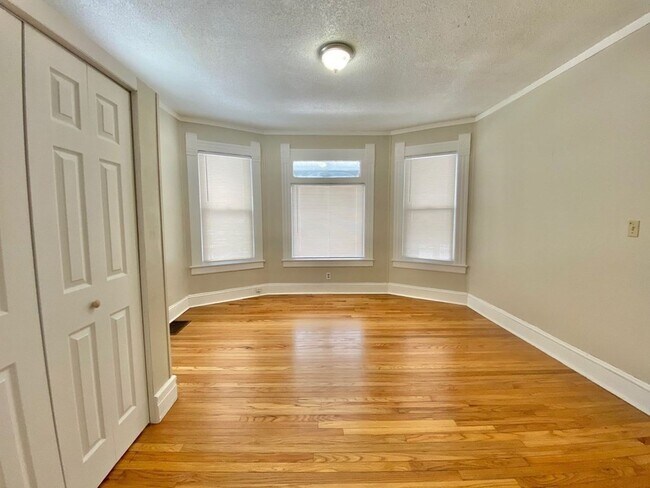 Building Photo - 39 Acushnet Ave