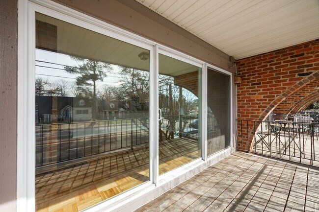 Building Photo - 5900 Patterson Ave