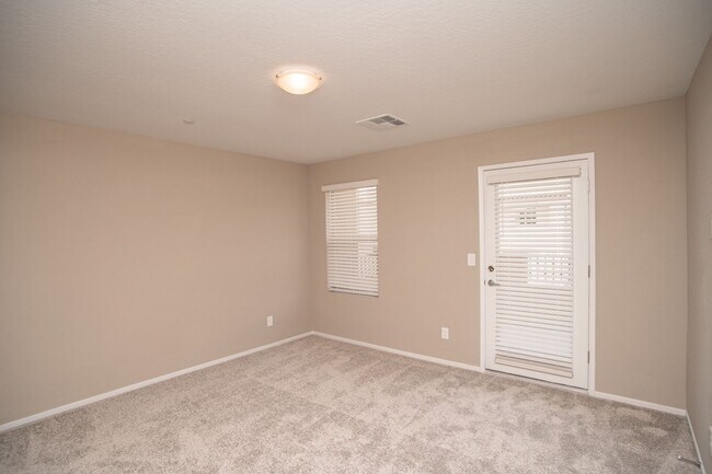 Building Photo - COMING SOON!! GorgeousTownhome in Summerlin