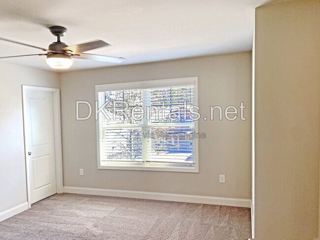 Building Photo - 582 Warrenton Run Dr