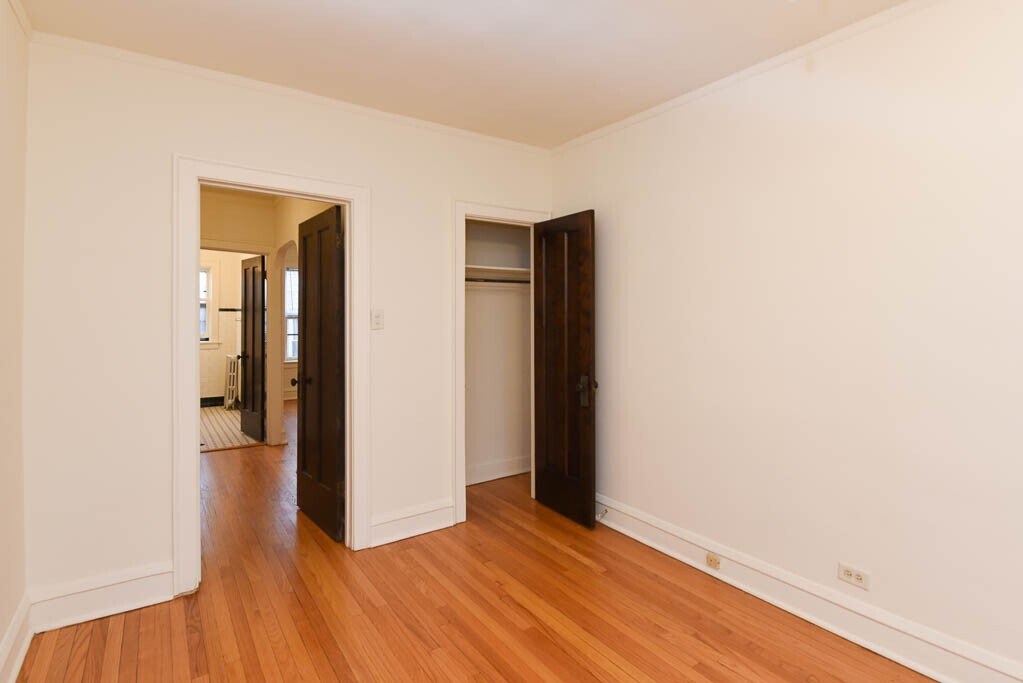 Building Photo - 2850 W Cullom Ave