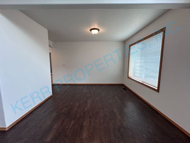 Building Photo - 14989 SE Sedona Dr