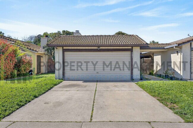 Building Photo - 8991 Fox Creek Dr