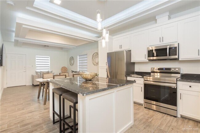 Building Photo - 2202 Taxco Ct