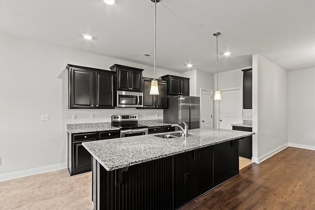Building Photo - 292 Abercorn Dr