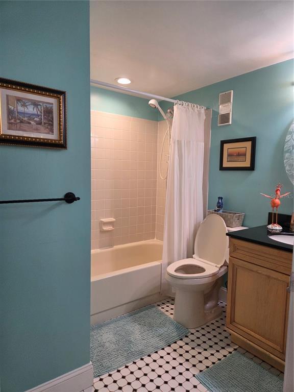 Building Photo - 1515 Pinellas Bayway S