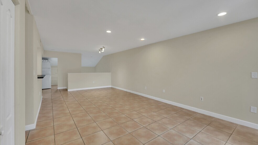 Building Photo - 4635 NW 97th Pl