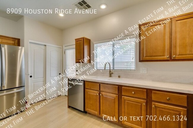 Building Photo - 8909 Houston Ridge Ave