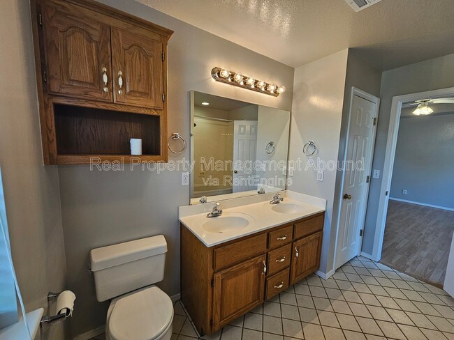 Building Photo - 11003 East 119th St N