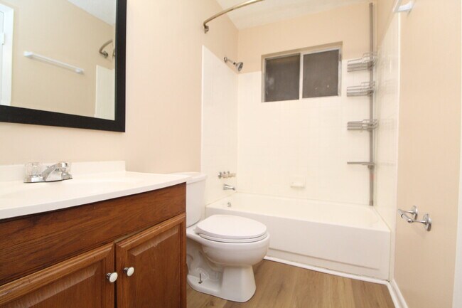 Building Photo - Quiet North Pensacola/Cantonment 2BR Brick Duplex on 1 Acre with Open Living Layout, Storage Room...