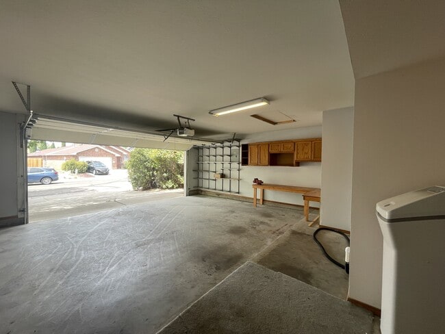 Building Photo - 6308 Montano Pointe Rd NW