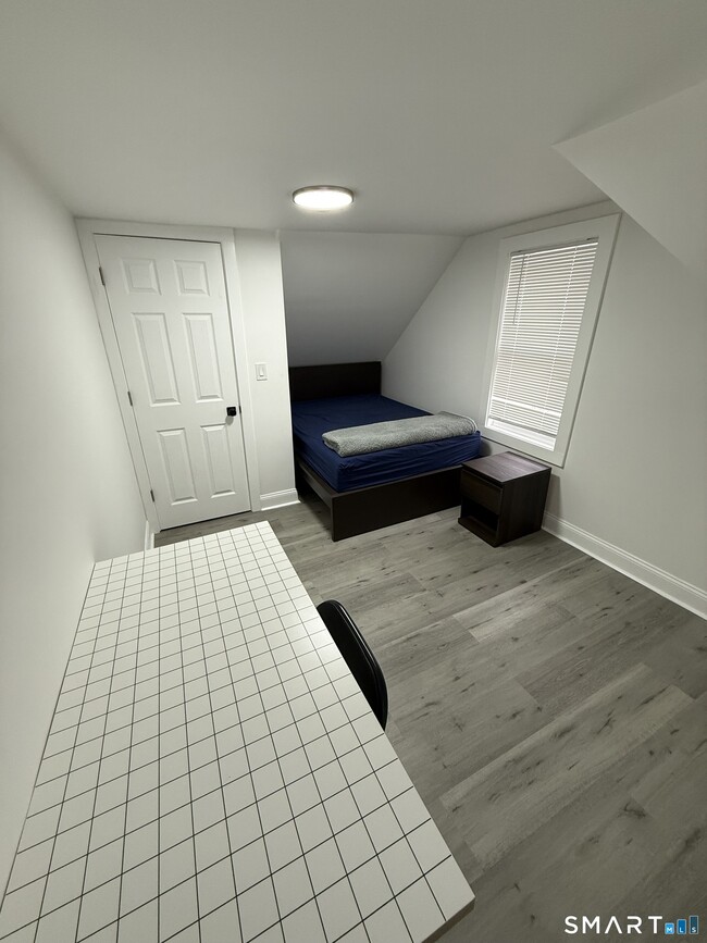 Building Photo - 5 Winthrop St