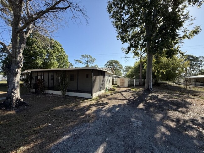 Building Photo - 8135 Tolles Dr