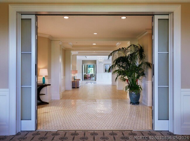 Building Photo - 8232 Heritage Club Dr