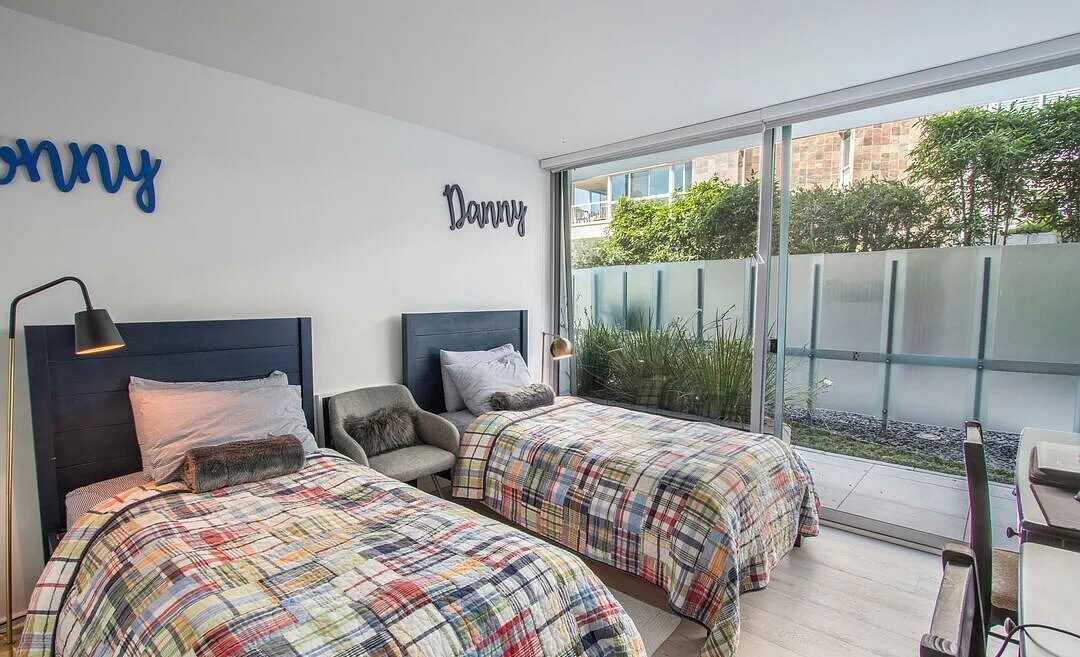 Building Photo - 535 Ocean Ave