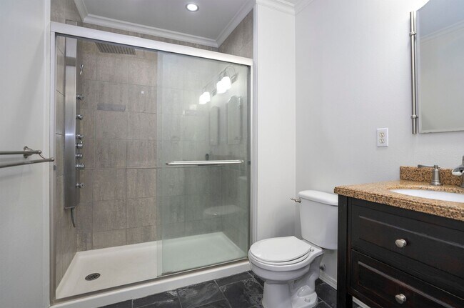 Building Photo - Very Nice 3 Bedroom Home - Cul de sac!