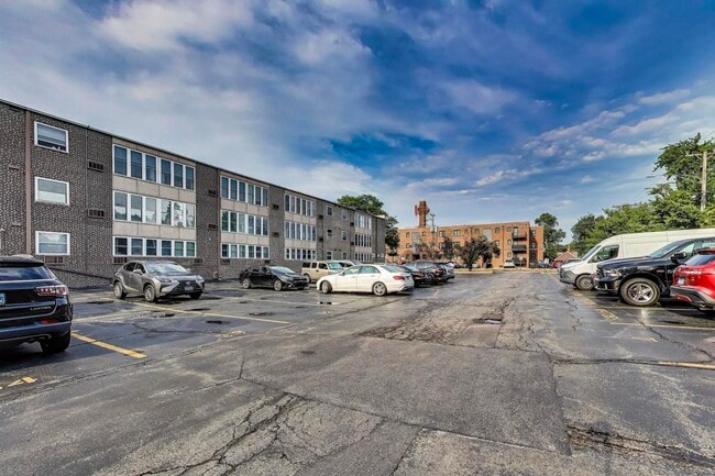 Building Photo - 1333 W Touhy Ave