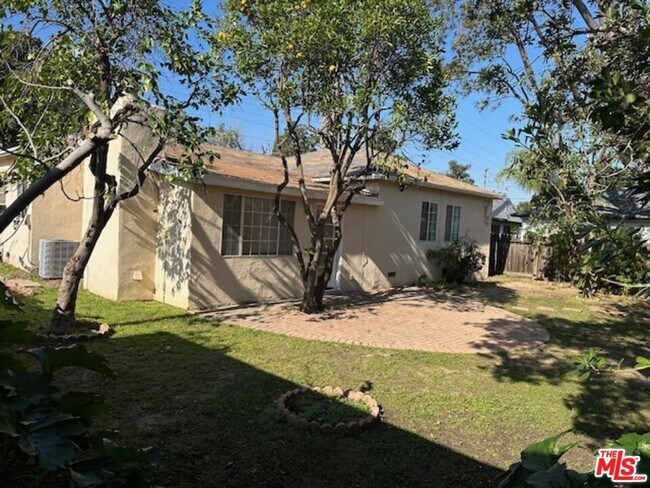 Building Photo - 5368 Crebs Ave