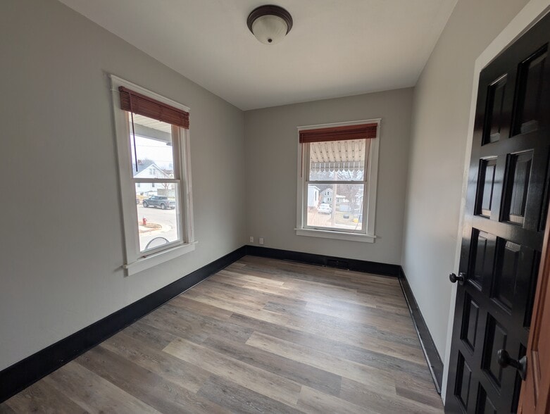 Building Photo - 1865 Grace St