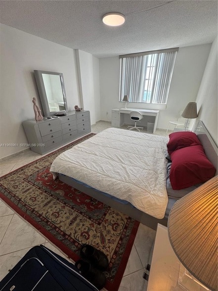 Building Photo - 300 Bayview Dr