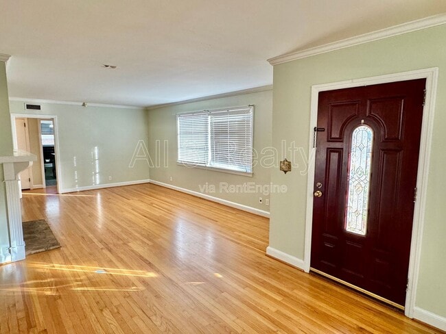 Building Photo - 2767 Biltmore Ave