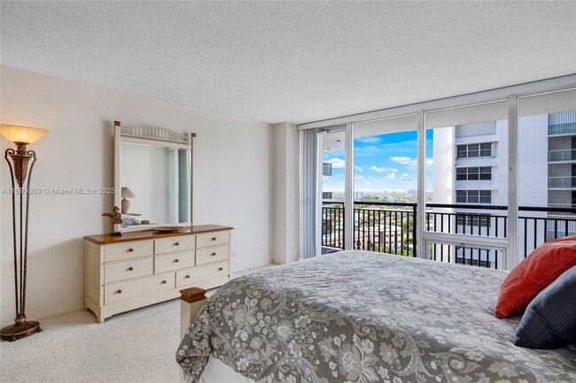 Building Photo - 4280 Galt Ocean Dr