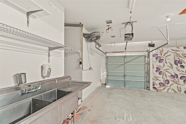 Building Photo - 20510 Pioneer Bend Ct