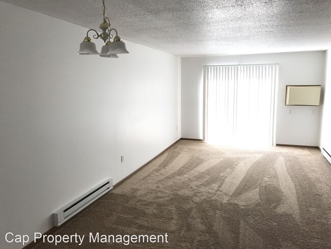 Building Photo - 224-228 N Century Dr