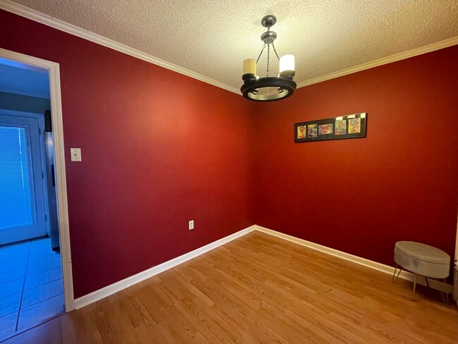Building Photo - Condo: Jefferson Towne