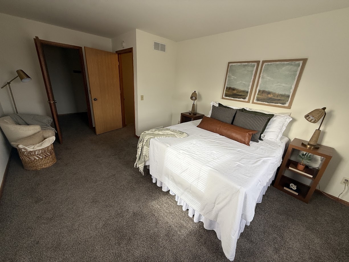 Building Photo - 903 Clarmar Dr