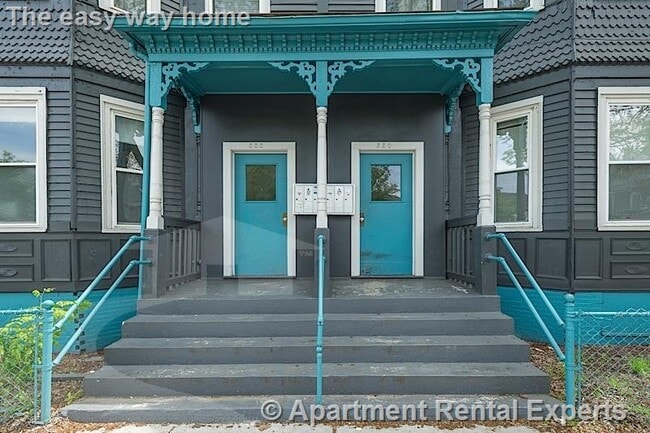 Building Photo - 220 Prospect St