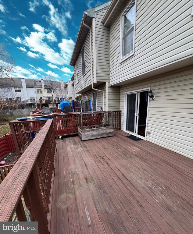 Building Photo - 2108 Commodore Ct