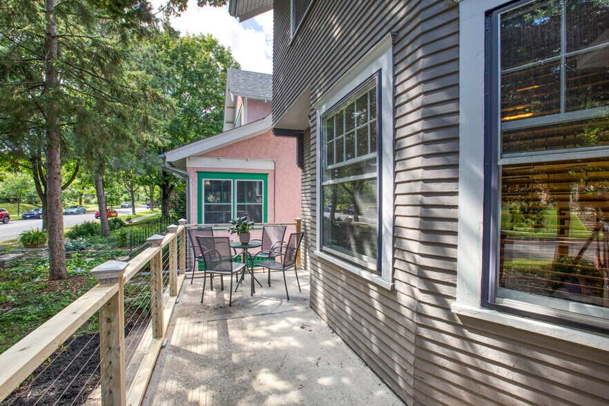 Building Photo - 1003 Goodrich Ave