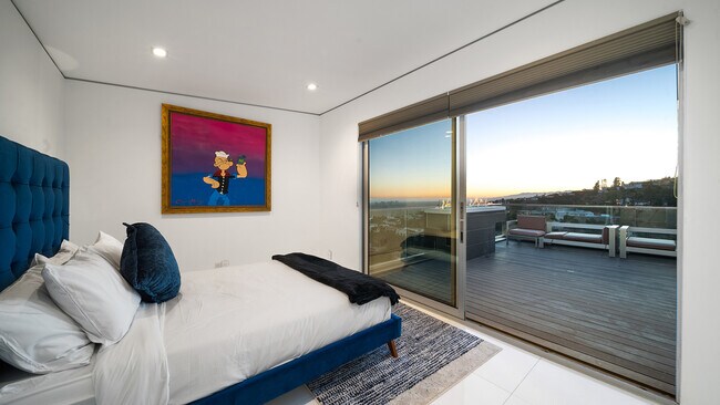 Building Photo - 1623 Viewmont Dr