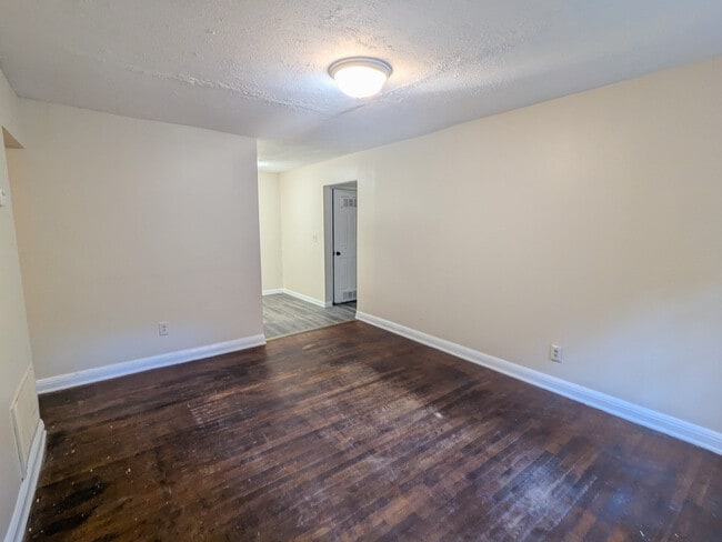 Building Photo - 2871 Marco Dr NW