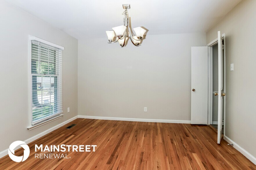 Building Photo - 14290 Mondoubleau Lane