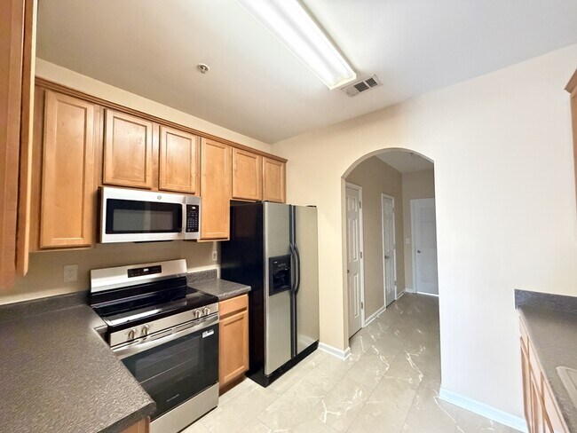 Building Photo - 540 Georgia Way