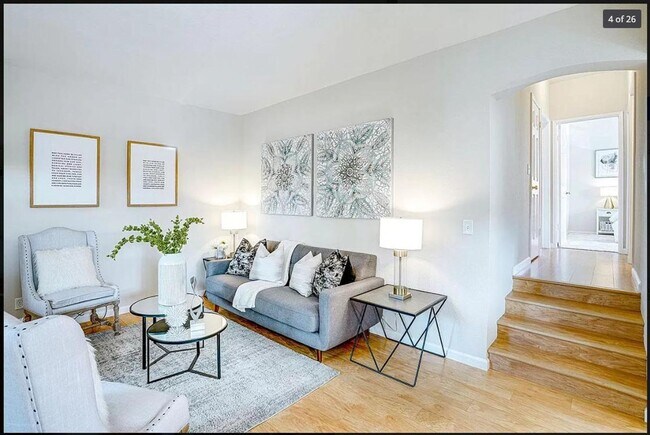 Building Photo - FABULOUS 2 Bed/2 Bath Condo in Sunny Hills...