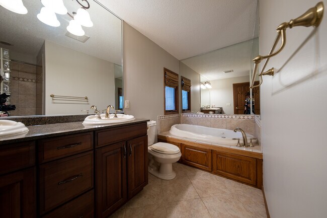 Building Photo - 8414 134th St Ct